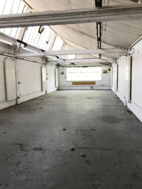 Office in Montreuil to rent Interior Photo- Image 1 of 3