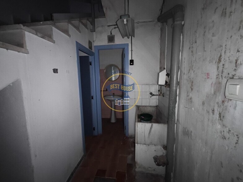 Retail in Ontinyent, Valencia to rent - Building Photo - Image 2 of 7