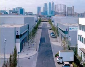 160 Bidder St, London, LND - Aerial  map view