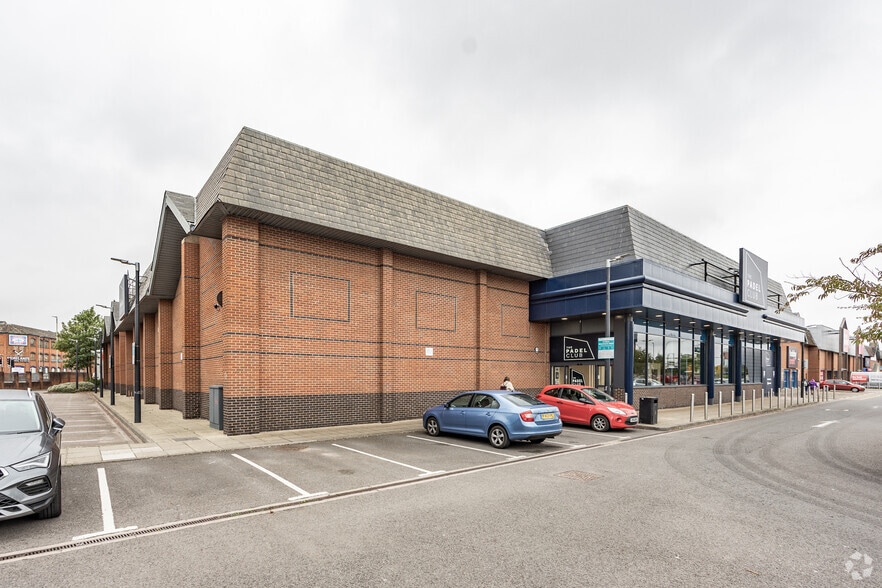 St. Ann Way, Gloucester to rent - Building Photo - Image 3 of 3