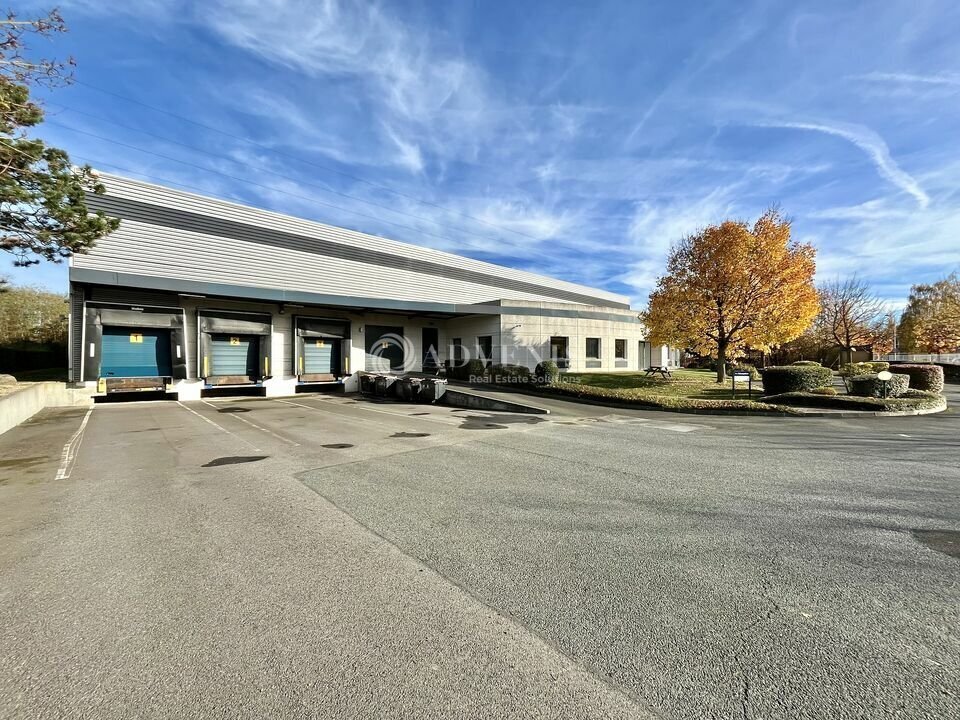 Light Industrial in Lisses to rent Building Photo- Image 1 of 13