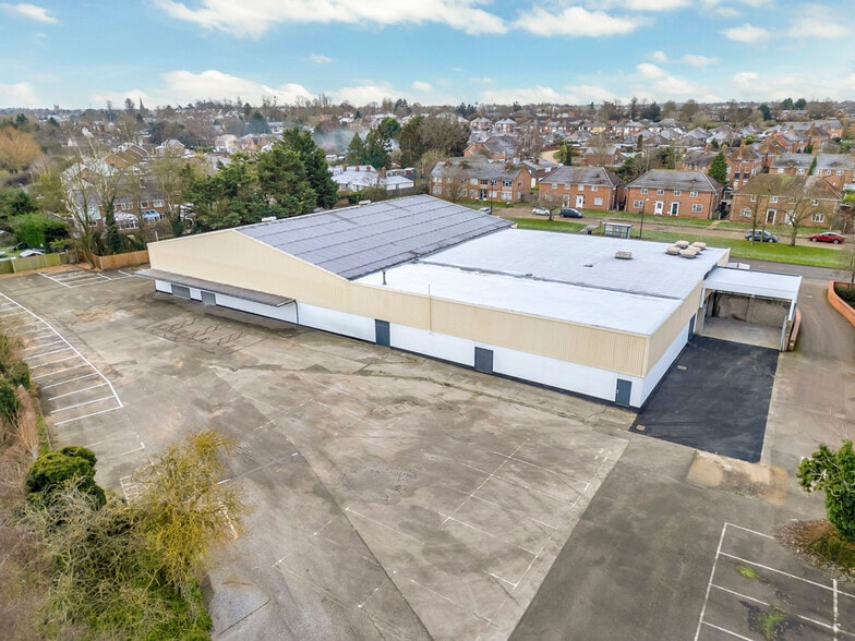 Mildenhall, Bury St Edmunds to rent - Building Photo - Image 2 of 5