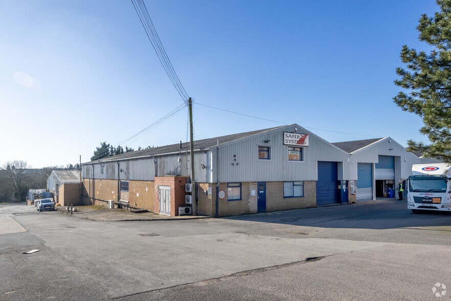 High Holborn Rd, Ripley to rent - Building Photo - Image 3 of 3