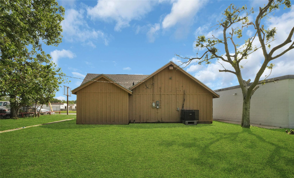 522 Highway 3, La Marque, TX for rent - Building Photo - Image 2 of 22