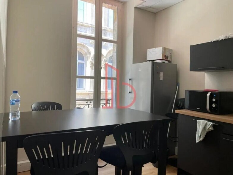 Office in Bordeaux to rent - Interior Photo - Image 2 of 6