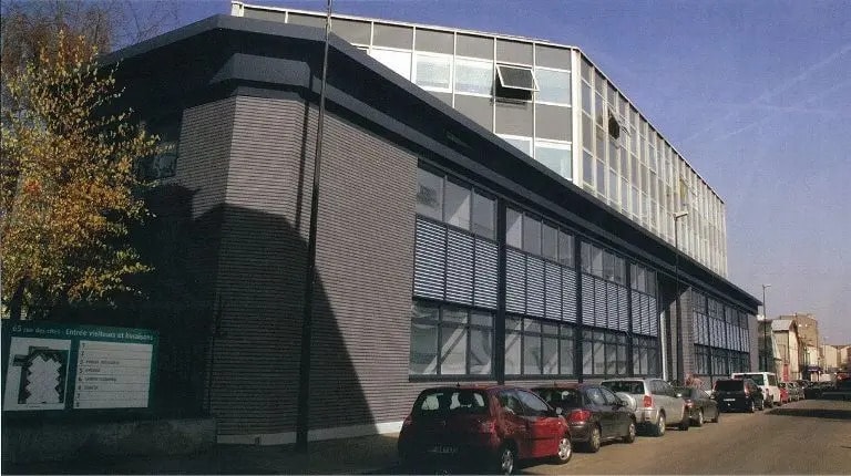Location Local d'activités 470 m² - Photo 1
