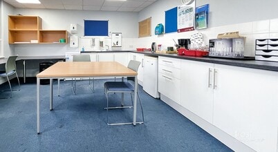 2-6 Fulham Broa, London to rent Interior Photo- Image 2 of 4