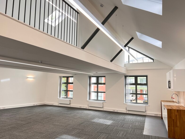 4A Fleet Rd, London to rent - Building Photo - Image 1 of 4