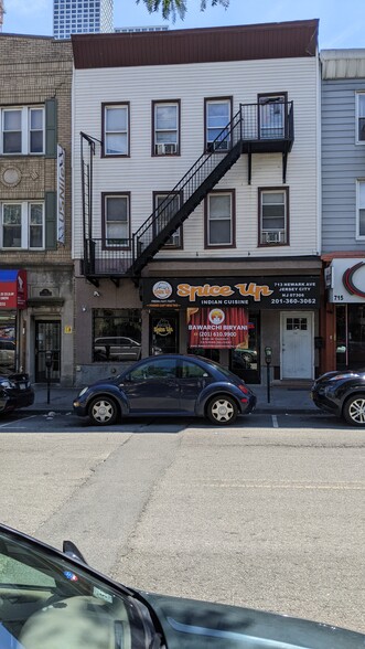 713 Newark Ave, Jersey City, NJ for sale - Building Photo - Image 1 of 1