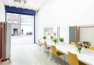 1-1A Cullen Way, London to rent Interior Photo- Image 2 of 4