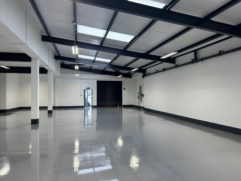 16 Andre St, London to rent - Building Photo - Image 3 of 14