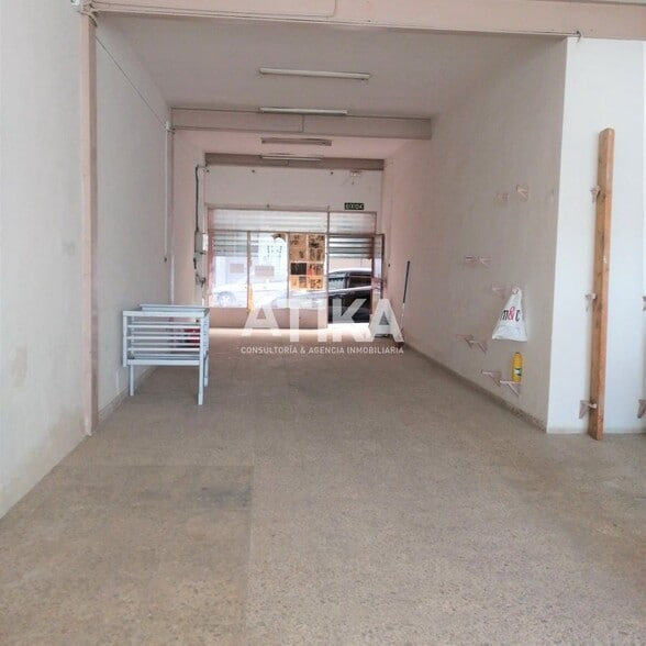Retail in Ontinyent, Valencia to rent - Building Photo - Image 2 of 6