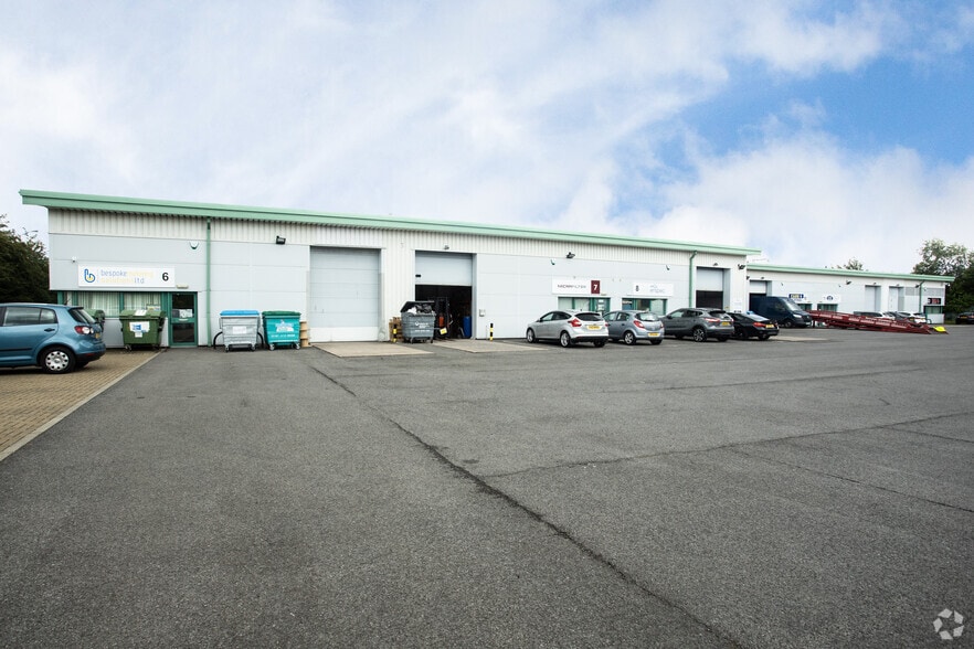 Spire Rd, Washington to rent - Primary Photo - Image 1 of 4