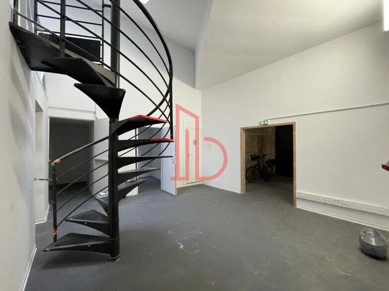 Office in Bordeaux to rent - Interior Photo - Image 2 of 6