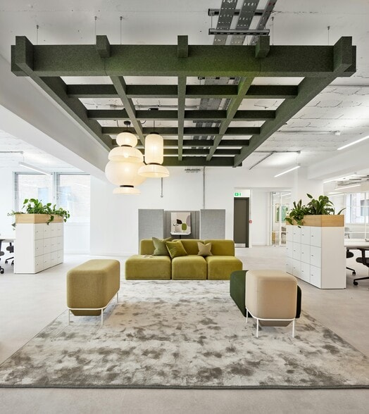 12 Cock Ln, London to rent - Building Photo - Image 3 of 15