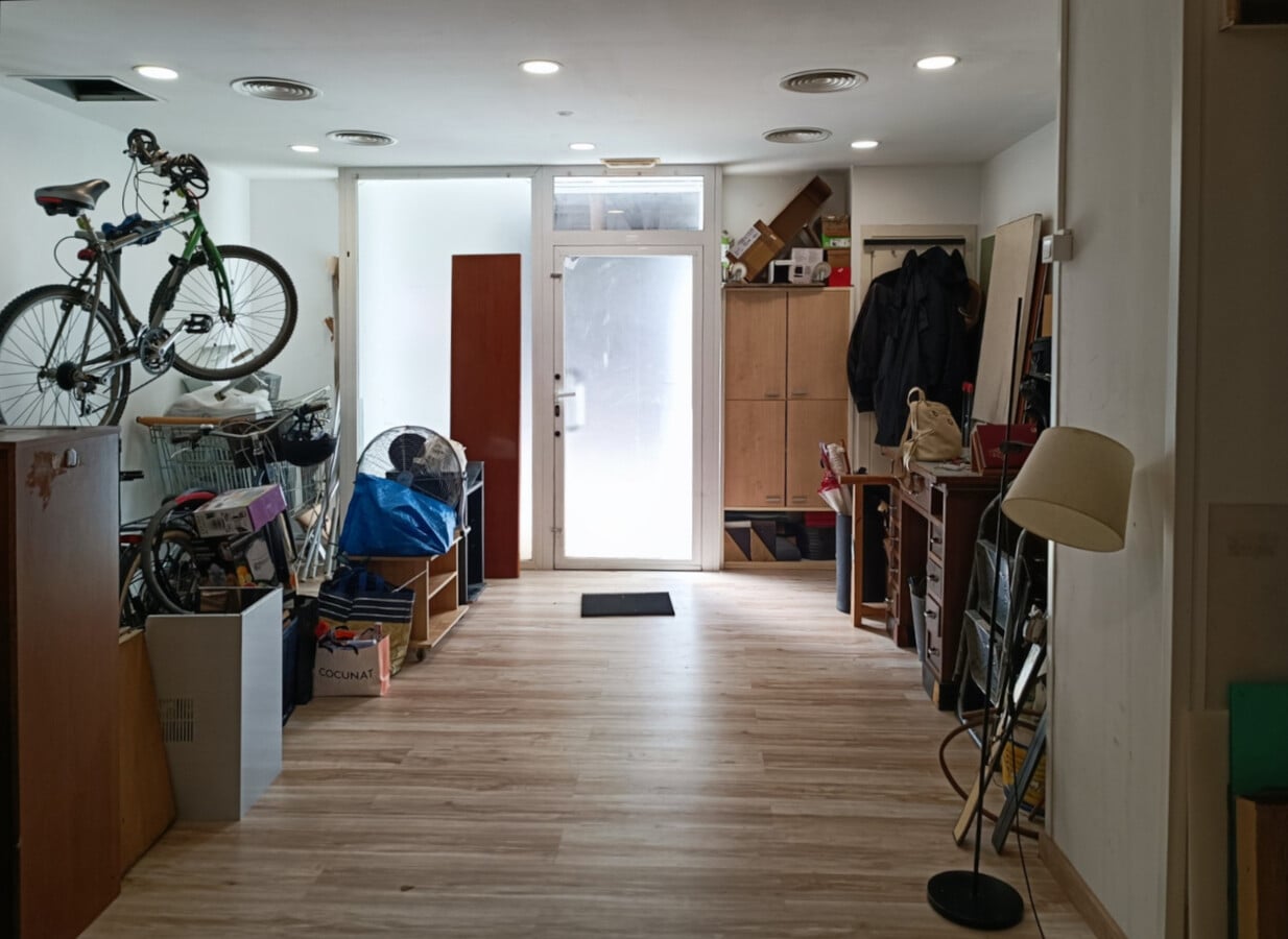 Barcelona, BAR 08013 - Unit - -  - Interior Photo - Image 1 of 8