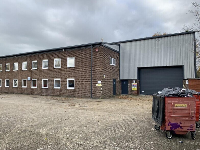 Wingate Rd, Gosport to rent - Building Photo - Image 3 of 24