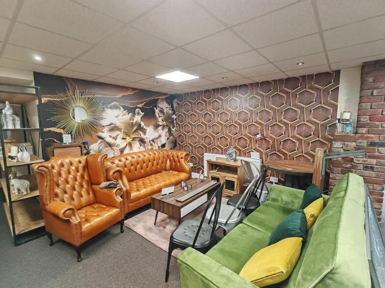 112 Castle Vw, Sunderland for sale - Building Photo - Image 3 of 6