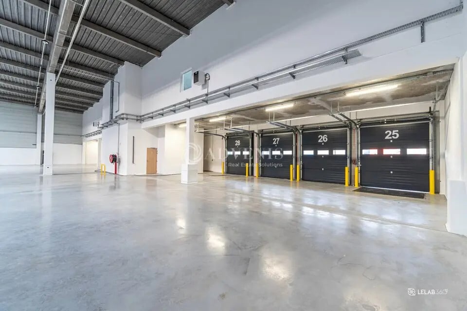 Location Entrepôt 1 591 m² à 7 648 m² - Photo 1