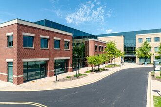 5401 Trillium Blvd, Hoffman Estates, IL for rent Building Photo- Image 1 of 6