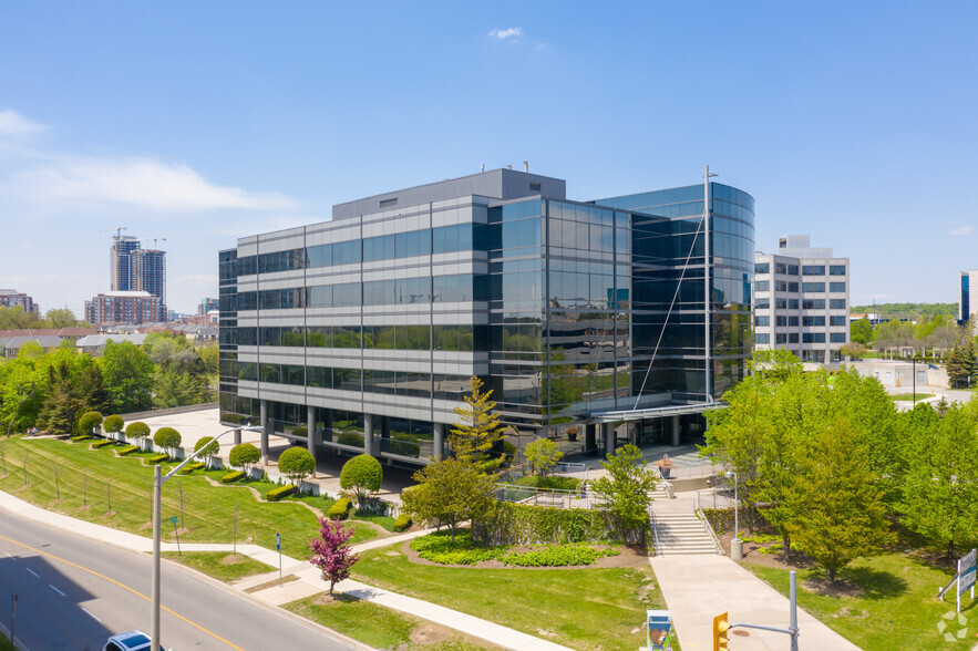 165 Commerce Valley Dr W, Markham, ON for rent - Building Photo - Image 1 of 7