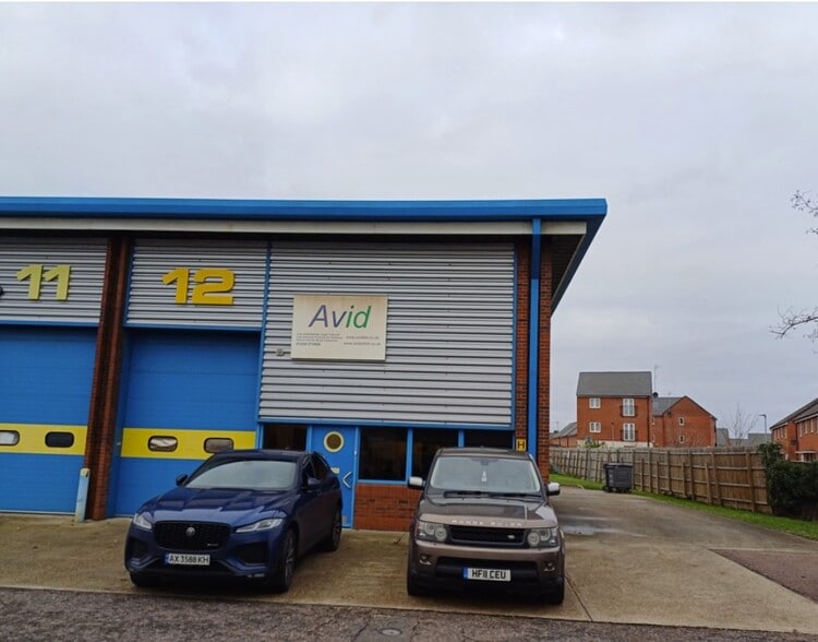 Mile Rd, Bedford to rent - Building Photo - Image 1 of 3