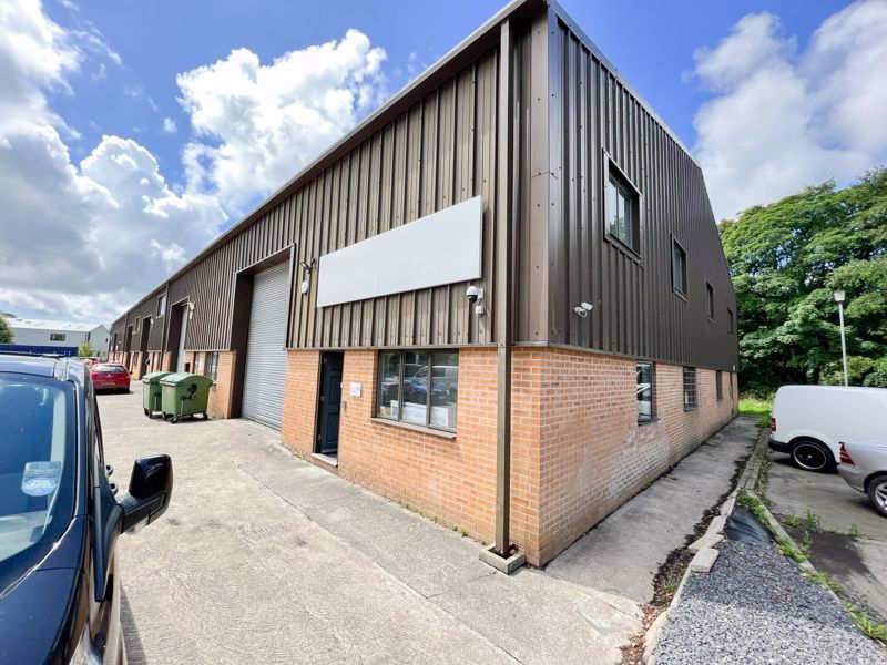 Carrs Ln, Isle Of Man to rent Building Photo- Image 1 of 2