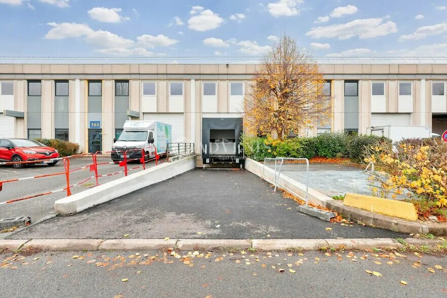Industrial in Gennevilliers to rent - Building Photo - Image 1 of 7