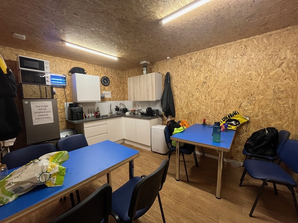 Radley Green Farm Road, Ingatestone to rent Interior Photo- Image 1 of 4