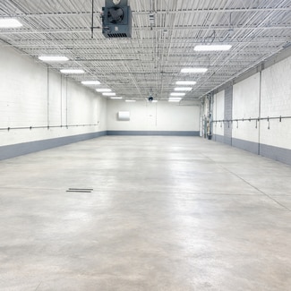More details for 2420 E Oakton St, Mount Prospect, IL - Light Industrial, Industrial to Rent