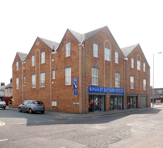 More details for 112-118 Market St, Wirral - Retail to Rent