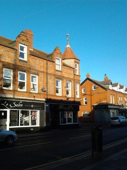 43-43A Market St, Wirral to rent - Primary Photo - Image 1 of 6