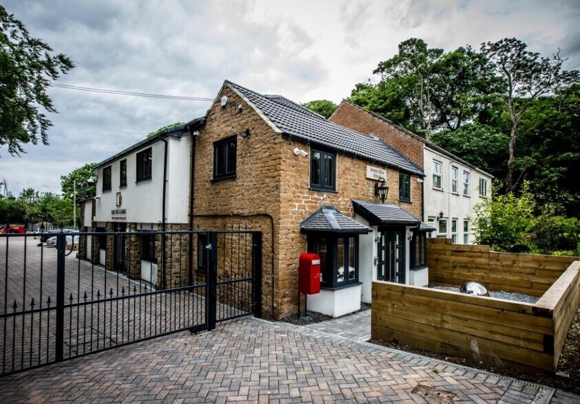 Mansfield Rd, Papplewick, Nottingham NG15 8FJ UK