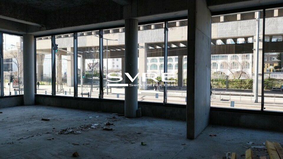 Office in Marseille to rent - Interior Photo - Image 2 of 3