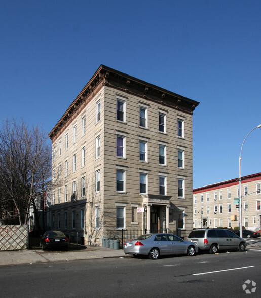 1298 Rogers Ave, Brooklyn, NY for sale - Building Photo - Image 3 of 3