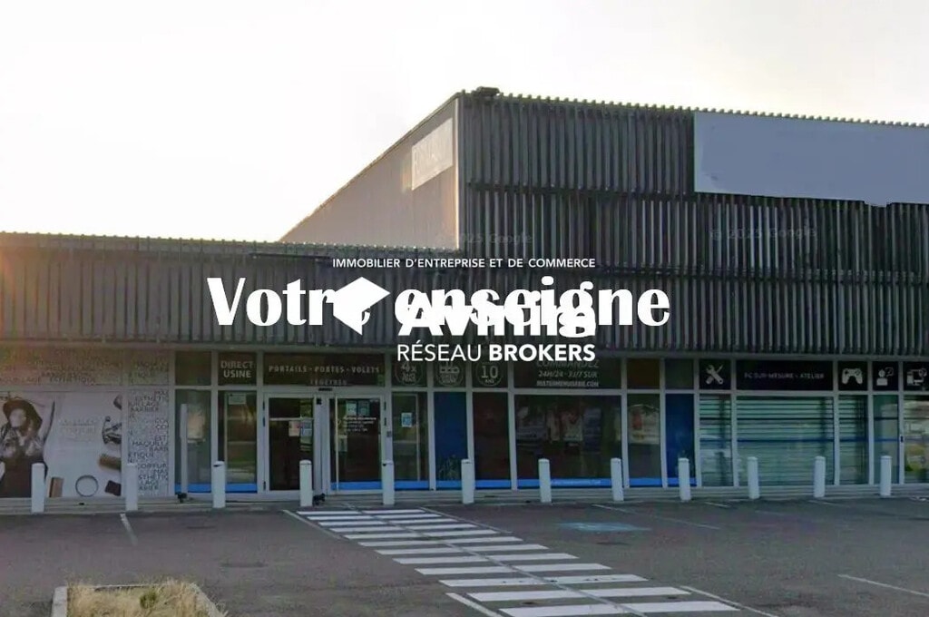 Location Commerce 250 m² - Photo 1