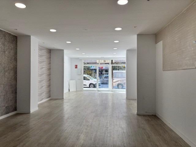 Retail in Vilanova i la Geltrú, Barcelona to rent Interior Photo- Image 1 of 2