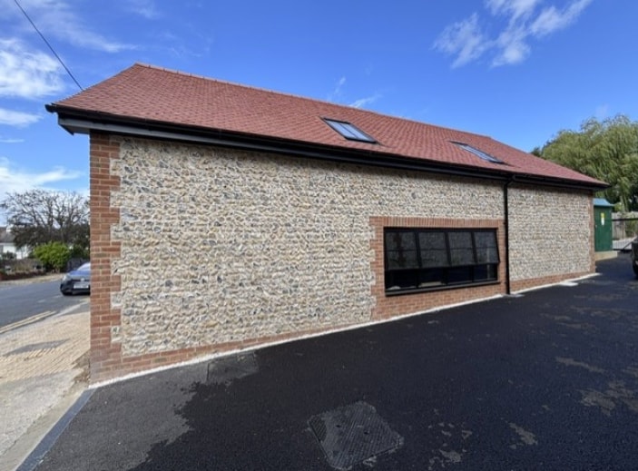 39A The Droveway, Hove to rent - Building Photo - Image 2 of 2