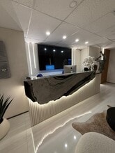 1111 Park Centre Blvd, Miami Gardens, FL to rent Interior Photo- Image 1 of 11