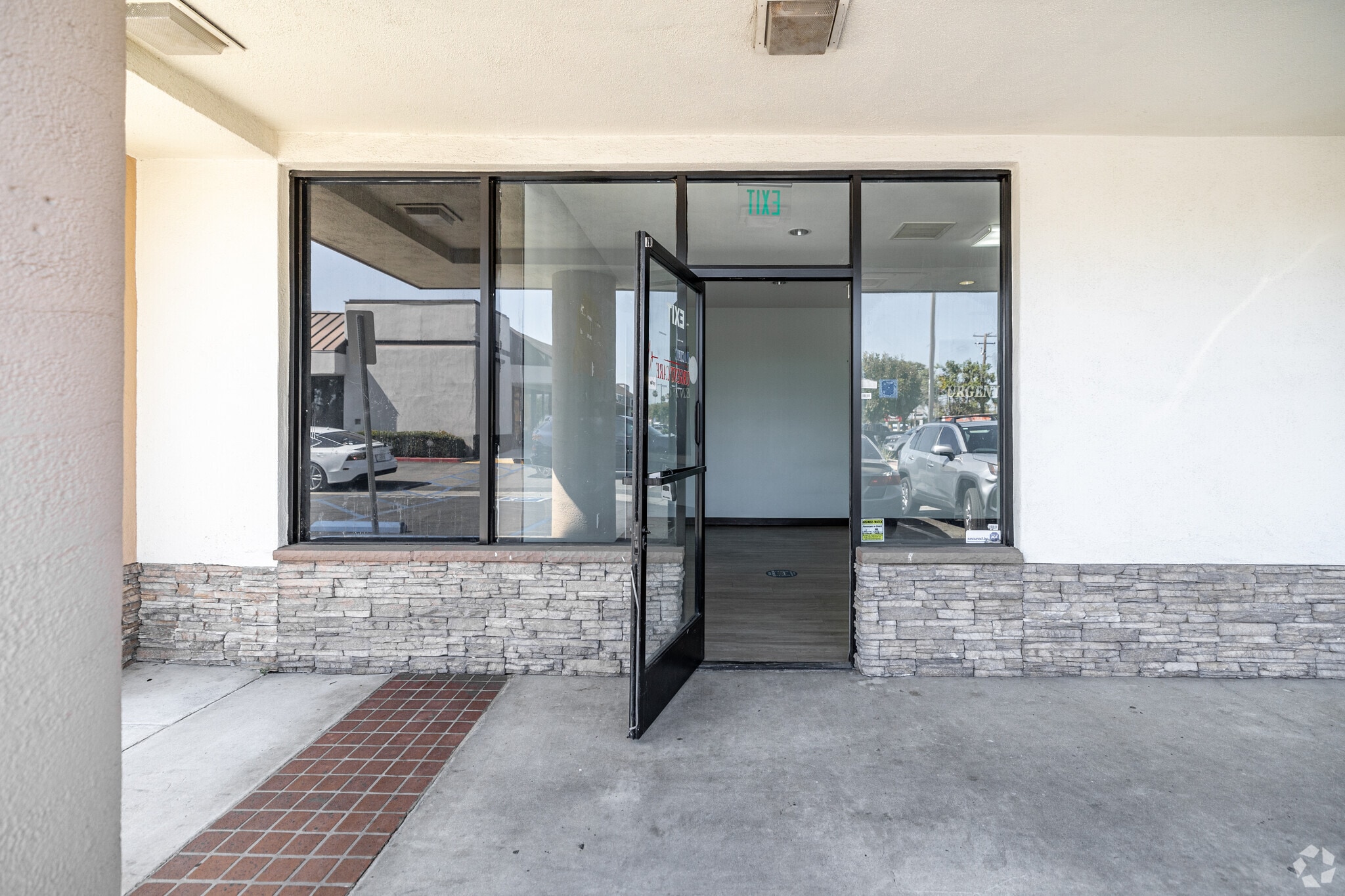 2115 N Tustin St, Orange, CA to rent Building Photo- Image 1 of 11