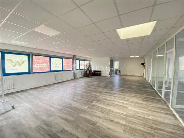 Office in Villepinte to rent - Interior Photo - Image 3 of 10