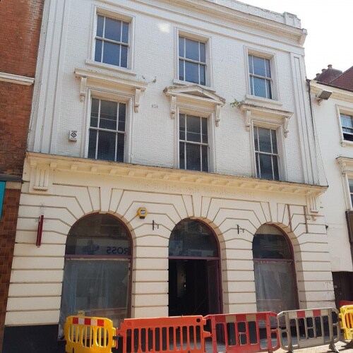 10 High St, Banbury, OX16 5DZ Retail for Lease UK