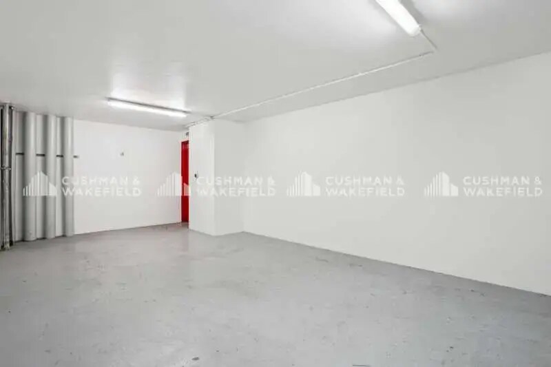 11 Bis Place Du General Leclerc, Levallois-Perret to rent Interior Photo- Image 1 of 8