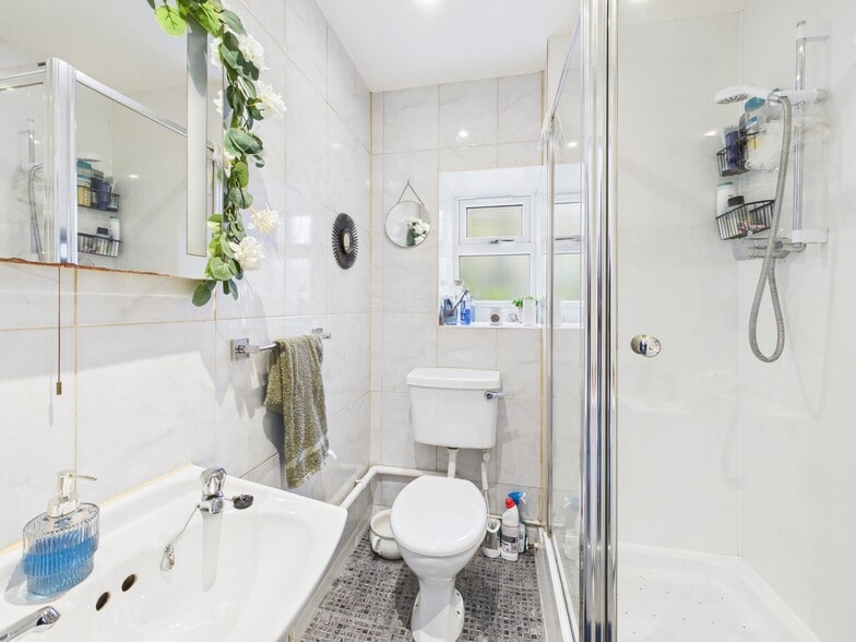 30 & 32 Wellmeadow, Blairgowrie for sale - Interior Photo - Image 3 of 8