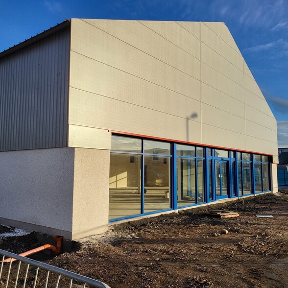 23 Harbour Rd, Inverness to rent - Building Photo - Image 2 of 8