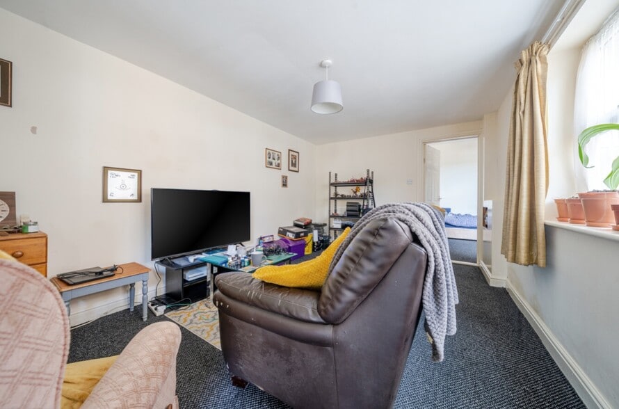 125-127 Corporation Road, Grimsby for sale - Interior Photo - Image 3 of 3