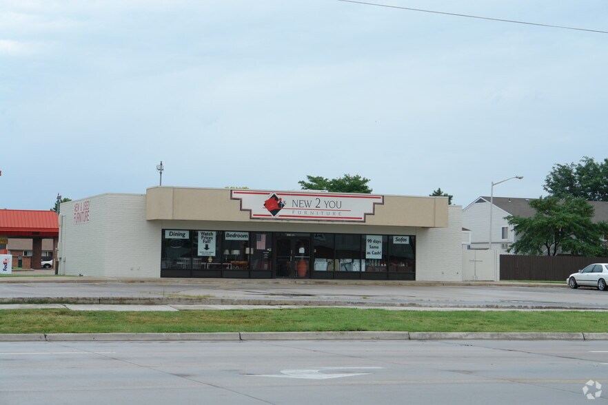 2412 W Pawnee St, Wichita 67213 Retail for Rent