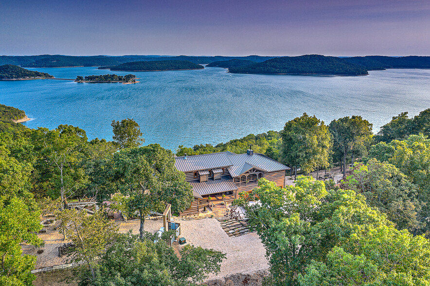 1150 County Road 113, Eureka Springs, AR for sale - Primary Photo - Image 1 of 79