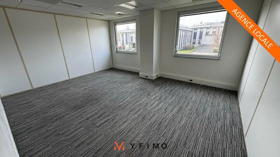 Office in Cergy to rent - Interior Photo - Image 3 of 15