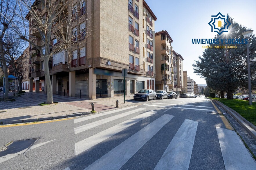 Retail in Granada for sale - Building Photo - Image 2 of 37